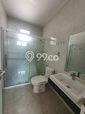 Rumah Elit Modern Tanpa Renovasi di Lebak Bulus Jakarta Selatan Rumah Elit Modern Tanpa Renovasi di Lebak Bulus Jakarta Selatan