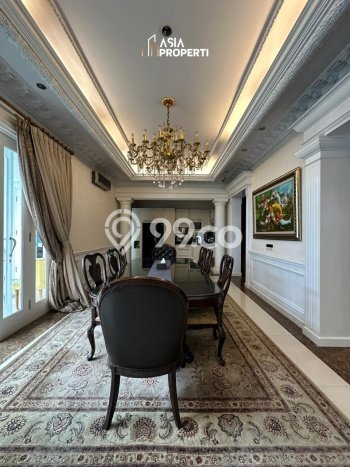 Rumah Elit Modern Tanpa Renovasi di Pondok Indah Jakarta Selatan Rumah Elit Modern Tanpa Renovasi di Pondok Indah Jakarta Selatan