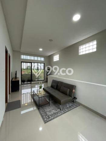For Sale Rumah 4 Kamar Lokasi Strategis Nyaman dan Strategis di Depok For Sale Rumah 4 Kamar Lokasi Strategis Nyaman dan Strategis di Depok