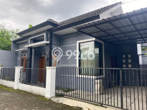 Hunian Cantik Minimalis Lb 100m2 di Ngaglik, Sleman Hunian Cantik Minimalis Lb 100m2 di Ngaglik, Sleman