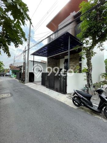 Rumah Modern Cantik 4 Kamar Siap Huni di Depok Rumah Modern Cantik 4 Kamar Siap Huni di Depok