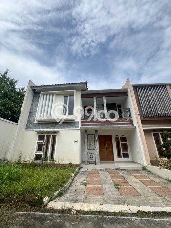 Lokasi strategis! Rumah siap huni disewakan di Ngaglik LB 200m2 Lokasi strategis! Rumah siap huni disewakan di Ngaglik LB 200m2