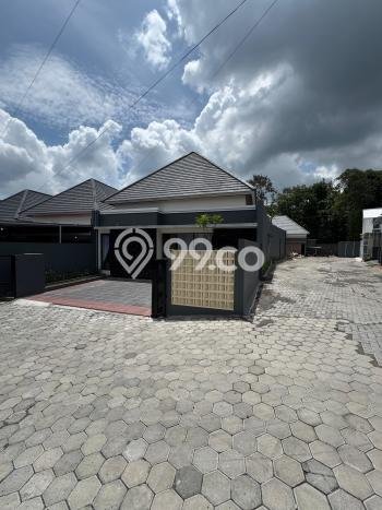 Rumah Strategis Modern Lb 100m2 di Ngemplak, Sleman Rumah Strategis Modern Lb 100m2 di Ngemplak, Sleman