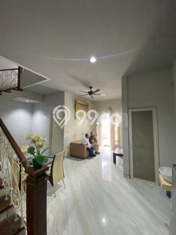 Dijual Rumah 4 Kamar Lokasi Strategis Bagus dan Strategis di Rungkut Dijual Rumah 4 Kamar Lokasi Strategis Bagus dan Strategis di Rungkut