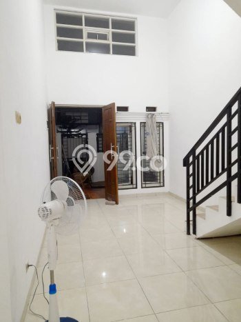 Jual Rumah Strategis Bagus Punya 2 KT di Rungkut Surabaya SHM Jual Rumah Strategis Bagus Punya 2 KT di Rungkut Surabaya SHM