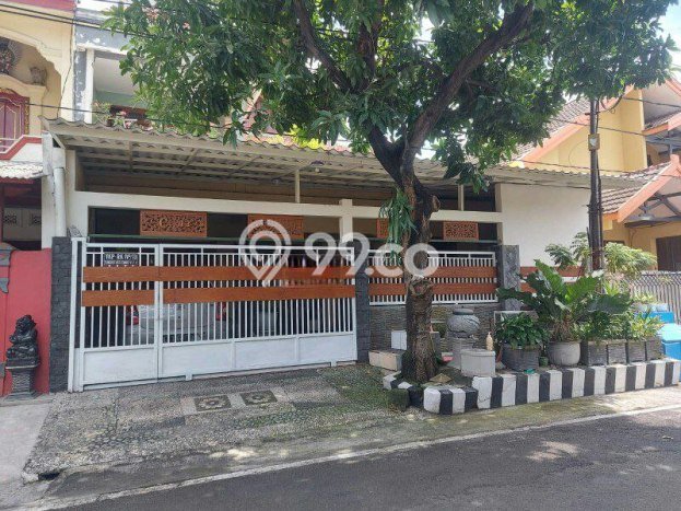 Rumah Strategis Minimalis Lb 340m2 di Rungkut, Surabaya Rumah Strategis Minimalis Lb 340m2 di Rungkut, Surabaya