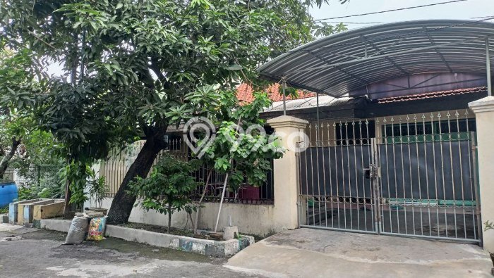 Jual Rumah Bagus Siap Huni LB 160m2 di Rungkut, Surabaya Jual Rumah Bagus Siap Huni LB 160m2 di Rungkut, Surabaya