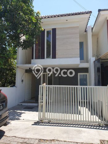Dijual Cepat Rumah Favorit Siap Huni LB 120m2 di Rungkut, Surabaya Dijual Cepat Rumah Favorit Siap Huni LB 120m2 di Rungkut, Surabaya