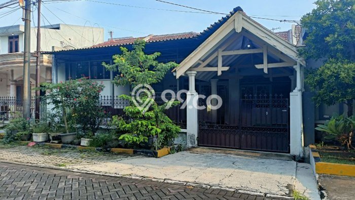 Jual Rumah Favorit Siap Huni LB 150m2 di Rungkut, Surabaya Jual Rumah Favorit Siap Huni LB 150m2 di Rungkut, Surabaya
