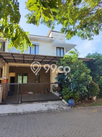 Rumah Elit Modern Tanpa Renovasi di Pakuwon City Surabaya Rumah Elit Modern Tanpa Renovasi di Pakuwon City Surabaya