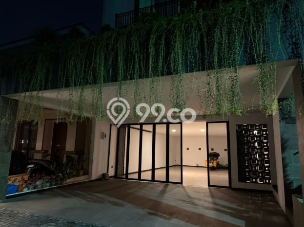 Hunian Mewah Siap Huni LT 268m2 di BSD, Tangerang Selatan Hunian Mewah Siap Huni LT 268m2 di BSD, Tangerang Selatan