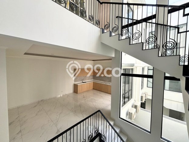 Jual Rumah Mewah Elegan Dengan View Eksklusif di Alam Sutera, Tangerang Jual Rumah Mewah Elegan Dengan View Eksklusif di Alam Sutera, Tangerang