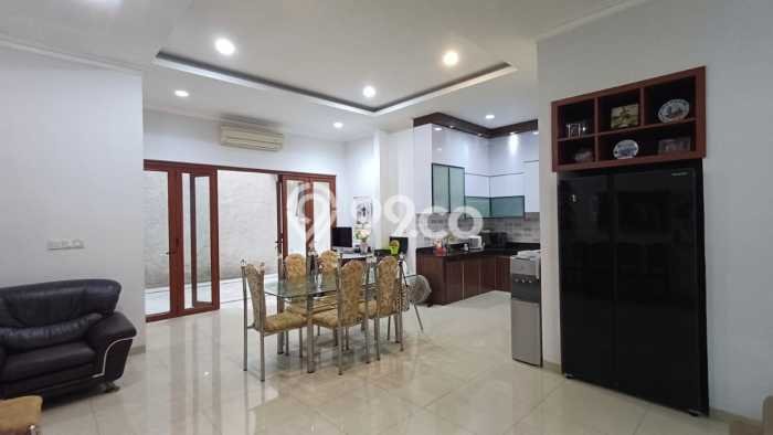 For Sale! Premium House LT 240m2 Desain Elegan di Alam Sutera For Sale! Premium House LT 240m2 Desain Elegan di Alam Sutera