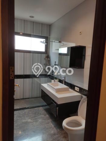 Dijual Rumah Mewah Elegan Dengan View Cantik di Lebak Bulus, Jakarta Selatan Dijual Rumah Mewah Elegan Dengan View Cantik di Lebak Bulus, Jakarta Selatan