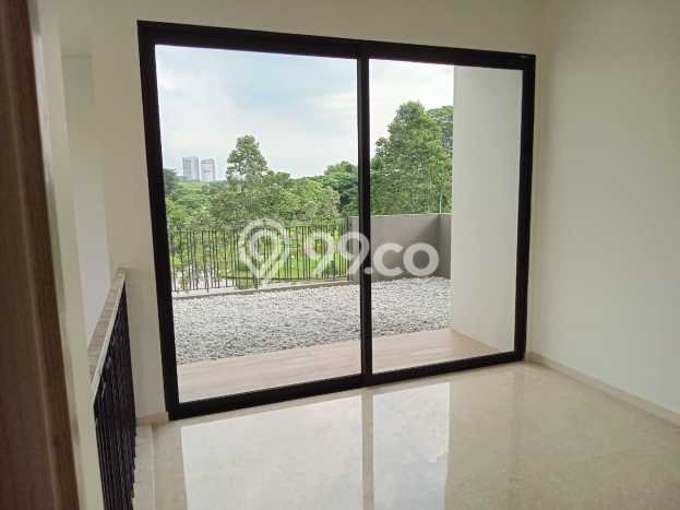 Rumah Mewah LB 445m2 Siap Huni Desain Elegan di BSD, Tangerang Rumah Mewah LB 445m2 Siap Huni Desain Elegan di BSD, Tangerang