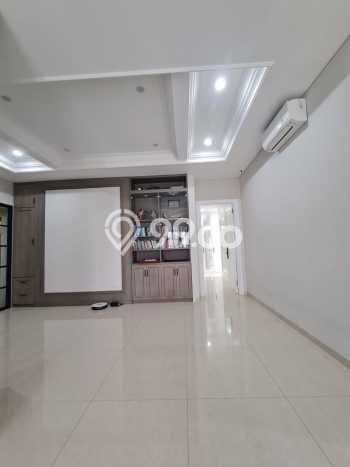 Ready to Use! Premium House LT 300m2 Desain Modern di Gading Serpong Ready to Use! Premium House LT 300m2 Desain Modern di Gading Serpong