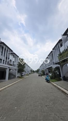 For Sale Rumah Elit Exclusive di BSD, Tangerang Selatan For Sale Rumah Elit Exclusive di BSD, Tangerang Selatan
