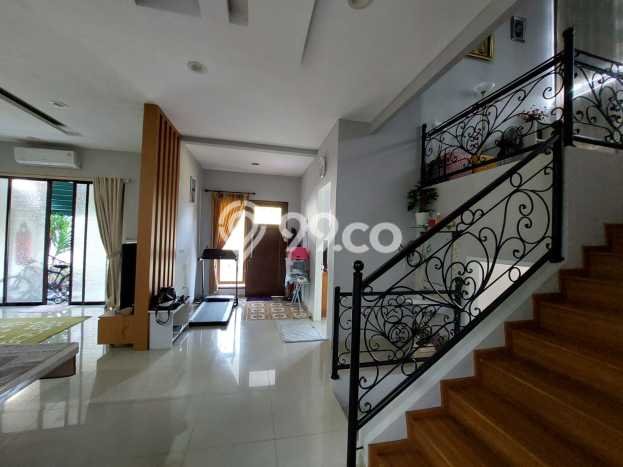 Dijual Rumah Premium dengan Fasilitas Sekitar Komplit di BSD, Tangerang Selatan Dijual Rumah Premium dengan Fasilitas Sekitar Komplit di BSD, Tangerang Selatan