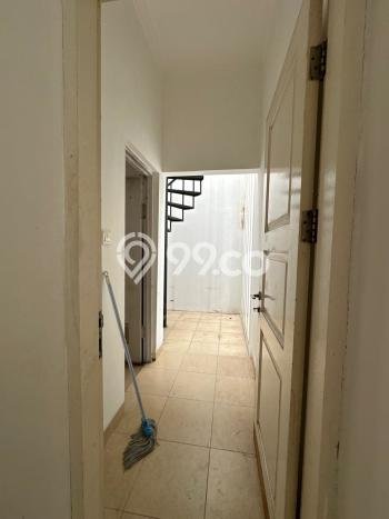 Rumah Luxury Modern Tanpa Renovasi di Gading Serpong Tangerang Rumah Luxury Modern Tanpa Renovasi di Gading Serpong Tangerang
