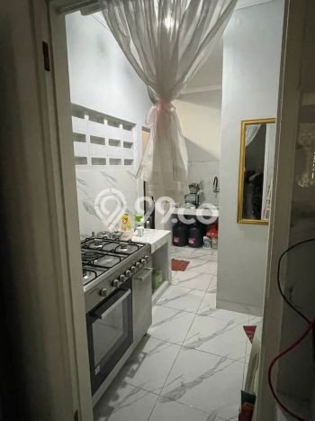 Rumah Modern LT 240m² Terawat di Kompleks Perumahan BSD, Tangerang Selatan Rumah Modern LT 240m² Terawat di Kompleks Perumahan BSD, Tangerang Selatan