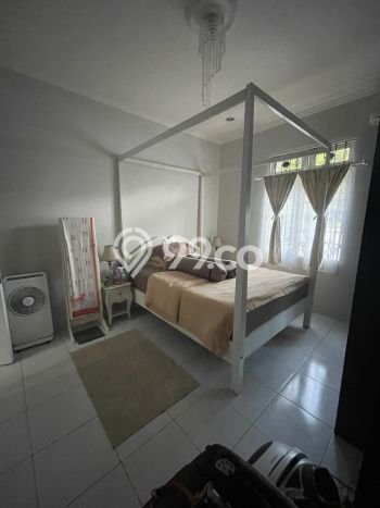 Rumah Modern LT 240m² Terawat di Kompleks Perumahan BSD, Tangerang Selatan Rumah Modern LT 240m² Terawat di Kompleks Perumahan BSD, Tangerang Selatan
