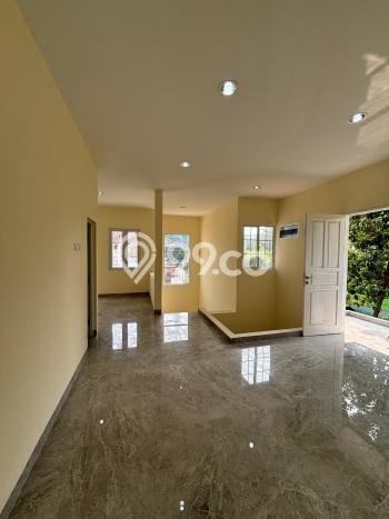 Rumah di Gading Serpong, Tangerang, LT 215m² Bangunan 200m² Rumah di Gading Serpong, Tangerang, LT 215m² Bangunan 200m²