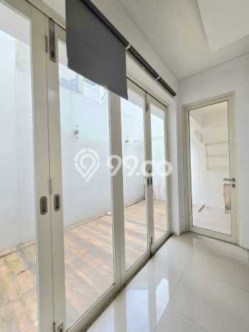 Rumah Modern Minimalis 3 KT Bisa Langsung Pindah di BSD Rumah Modern Minimalis 3 KT Bisa Langsung Pindah di BSD