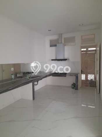 Dijual Rumah Luas Elegan Dengan View Eksklusif di Gading Serpong, Tangerang Dijual Rumah Luas Elegan Dengan View Eksklusif di Gading Serpong, Tangerang
