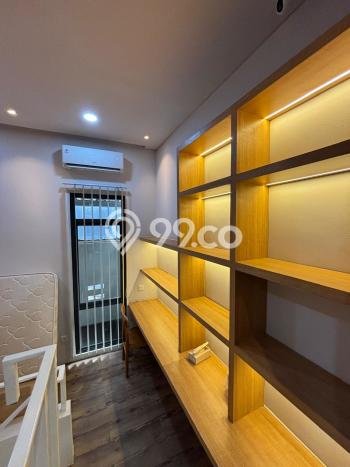 Rumah Luas Asri 1 KT Siap Pakai di BSD Tangerang Rumah Luas Asri 1 KT Siap Pakai di BSD Tangerang