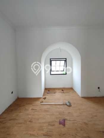 Dijual Rumah Premium dengan Fasilitas Sekitar Komplit di BSD, Tangerang Selatan Dijual Rumah Premium dengan Fasilitas Sekitar Komplit di BSD, Tangerang Selatan