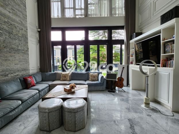 Jual Rumah Mewah Elegan Dengan View Eksklusif di BSD, Tangerang Jual Rumah Mewah Elegan Dengan View Eksklusif di BSD, Tangerang