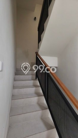 Siap Huni Hunian Elit 3 Kamar di Tebet Dekat ke Mana Pun Siap Huni Hunian Elit 3 Kamar di Tebet Dekat ke Mana Pun