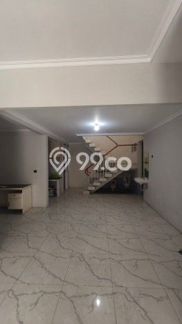 Hot Offer Hunian Mewah Ideal dan Luas di Tebet, Jakarta Selatan Hot Offer Hunian Mewah Ideal dan Luas di Tebet, Jakarta Selatan