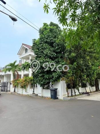 Ready to Use! Luxury House LT 232m2 Desain Elegan di Galaxy Ready to Use! Luxury House LT 232m2 Desain Elegan di Galaxy
