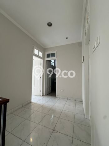 Hunian Elit LB 250m2 Siap Pakai Desain Elegan di Kota Wisata, Bogor Hunian Elit LB 250m2 Siap Pakai Desain Elegan di Kota Wisata, Bogor