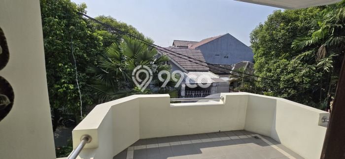 Hot Offer Hunian Mewah Ideal dan Luas di Kramat Jati, Jakarta Timur Hot Offer Hunian Mewah Ideal dan Luas di Kramat Jati, Jakarta Timur