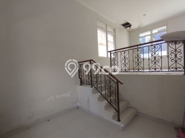 Rumah Eksklusif Siap Huni LT 200m2 di Babakan Madang, Bogor Rumah Eksklusif Siap Huni LT 200m2 di Babakan Madang, Bogor