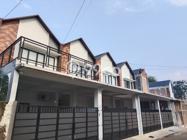 Dijual Cepat Rumah Favorit Siap Huni LB 140m2 di Ciputat Timur, Tangerang Selatan Dijual Cepat Rumah Favorit Siap Huni LB 140m2 di Ciputat Timur, Tangerang Selatan
