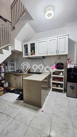 Dijual Rumah 3 Kamar Lokasi Ideal Nyaman dan Strategis di Sawangan Dijual Rumah 3 Kamar Lokasi Ideal Nyaman dan Strategis di Sawangan