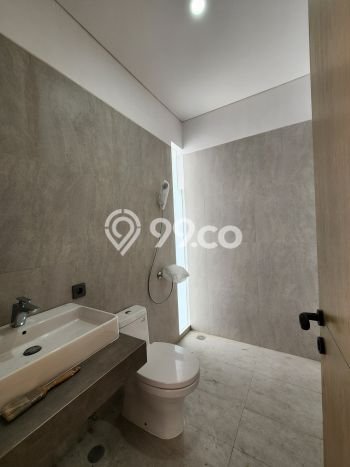 Siap Huni Rumah Mewah 5 Kamar di Cilandak Dekat ke Mana Pun Siap Huni Rumah Mewah 5 Kamar di Cilandak Dekat ke Mana Pun