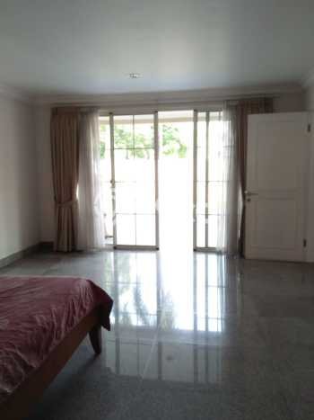 Rumah Mewah Akses Mudah di Tangerang Rumah Mewah Akses Mudah di Tangerang