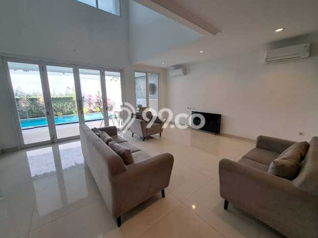 Rumah di , 4 KT, Area Elite, Luas 300m2m² Bangunan 350m2m² Rumah di , 4 KT, Area Elite, Luas 300m2m² Bangunan 350m2m²