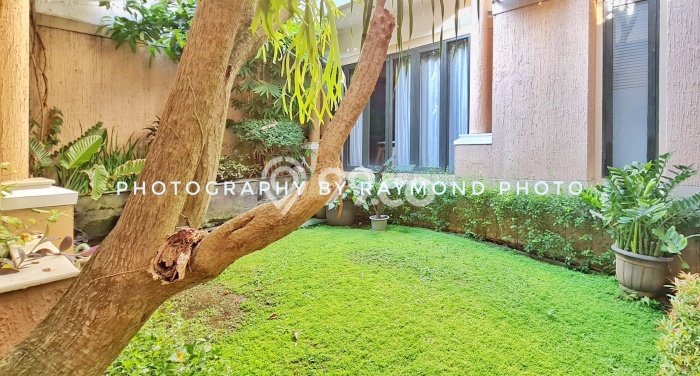 Dijual Rumah Luas Megah Dengan View Eksklusif di Pondok Indah, Jakarta Selatan Dijual Rumah Luas Megah Dengan View Eksklusif di Pondok Indah, Jakarta Selatan