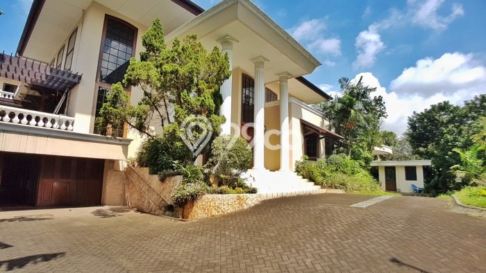 Ready to Use! Premium House LT 1400m2 Desain Elegan di Pondok Indah Ready to Use! Premium House LT 1400m2 Desain Elegan di Pondok Indah