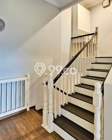 LOKASI PREMIUM! Rumah di Pondok Indah, 4 KT, Lingkungan Strategis, LT 167m² LB 270m² LOKASI PREMIUM! Rumah di Pondok Indah, 4 KT, Lingkungan Strategis, LT 167m² LB 270m²