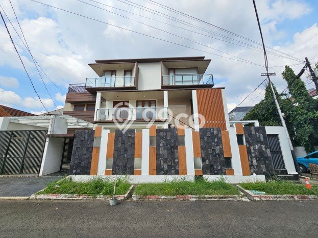 Rumah Luxury Modern Siap Huni di Pondok Indah Jakarta Selatan Rumah Luxury Modern Siap Huni di Pondok Indah Jakarta Selatan
