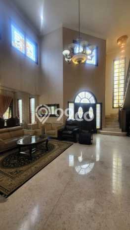 Rumah Eksklusif Dijual LT 380m2 di BSD, Tangerang Selatan Rumah Eksklusif Dijual LT 380m2 di BSD, Tangerang Selatan