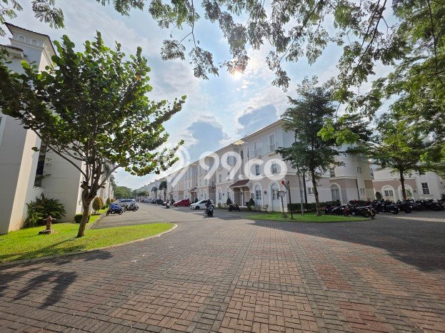 Rumah Kost untuk Dijual di Pagedangan dengan 4 KT, 2 KM, Luas 99m2 Rumah Kost untuk Dijual di Pagedangan dengan 4 KT, 2 KM, Luas 99m2
