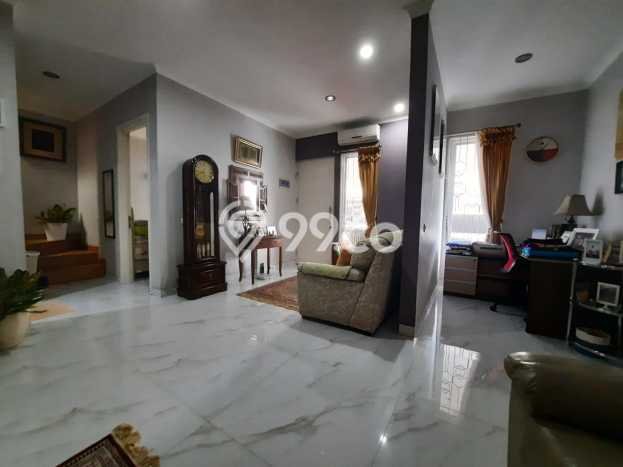 Rumah Mewah LB 250m2 Siap Pakai Desain Elegan di BSD, Tangerang Rumah Mewah LB 250m2 Siap Pakai Desain Elegan di BSD, Tangerang