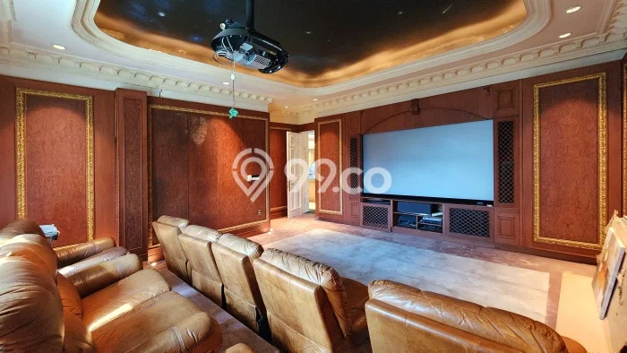 Dijual Rumah Luas Elegan Dengan View Cantik di Pondok Indah, Jakarta Selatan Dijual Rumah Luas Elegan Dengan View Cantik di Pondok Indah, Jakarta Selatan